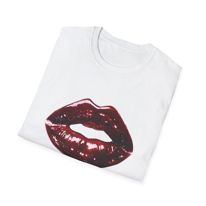 Glamour Kiss Tee